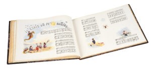 Les-Chansons-des-Petits-Bretons.-Quinze-chansons-choisies-pour-la-jeunesse.-Musique-avec-accompagnement-de-piano-dans-le-texte.-Couverture-et-trente-deux-illustrations-entierement-a-laquarelle-par-Madame-Madeleine-Jacquier