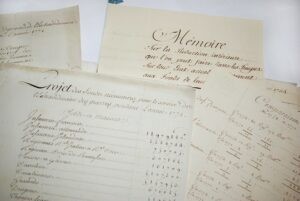 Ensemble-de-dix-documents-manuscrits-in-folio-qui-constitue-le-dossier-de-projet-du-budget-pour-le-service-de-lExtraordinaire-des-guerres-pendant-lannee-1772